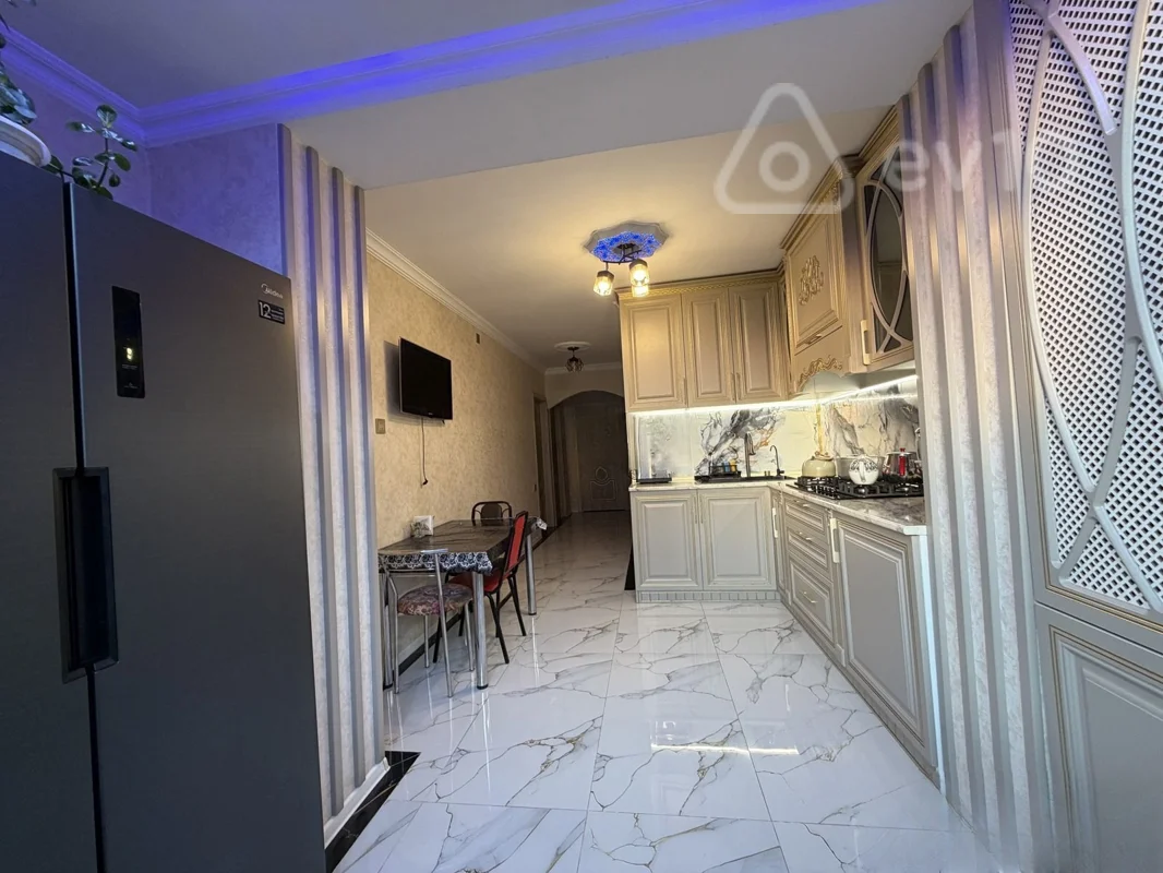 4 otaqlı mənzil, 100 m², Gəncə pr — Bakı