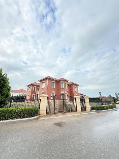 Satılır 8 otaqlı həyət evi/bağ evi 500 m² — Ev, bağ, kottec