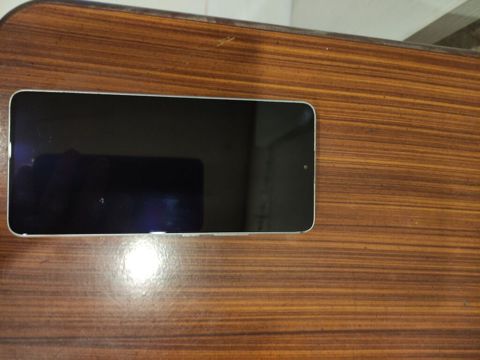 Telefonun hec bir problemi yoxdur her seyi isley veziyeyde adaptor — Bakı