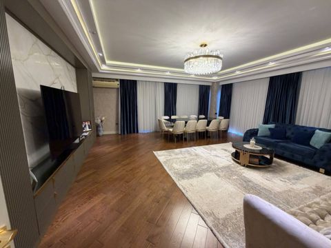 İcarəyə verilir 4 otaqlı yeni tikili 210 m² — Bakı