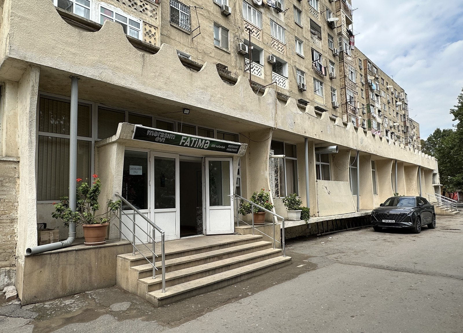 663 m² Orta təmirli obyekt satılır — Əmlak, Bakı (2)