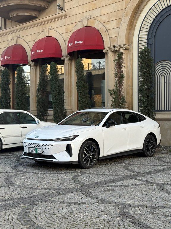 Changan Uni-V iDD, 1.5 L, 18.4 kWh, 2024 il, 17 500 km 77-UU-422 — Avtomobillər, Bakı (7)