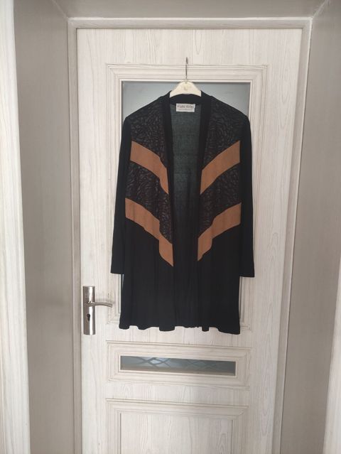 Qadın kardiqanı – Ladies Fashion - Rəng: qara, ön hissədə qəhvəyi V — Bakı