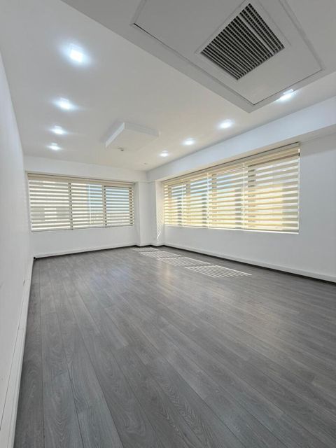 İcarəyə verilir 4 otaqlı ofis 245 m² — Bakı