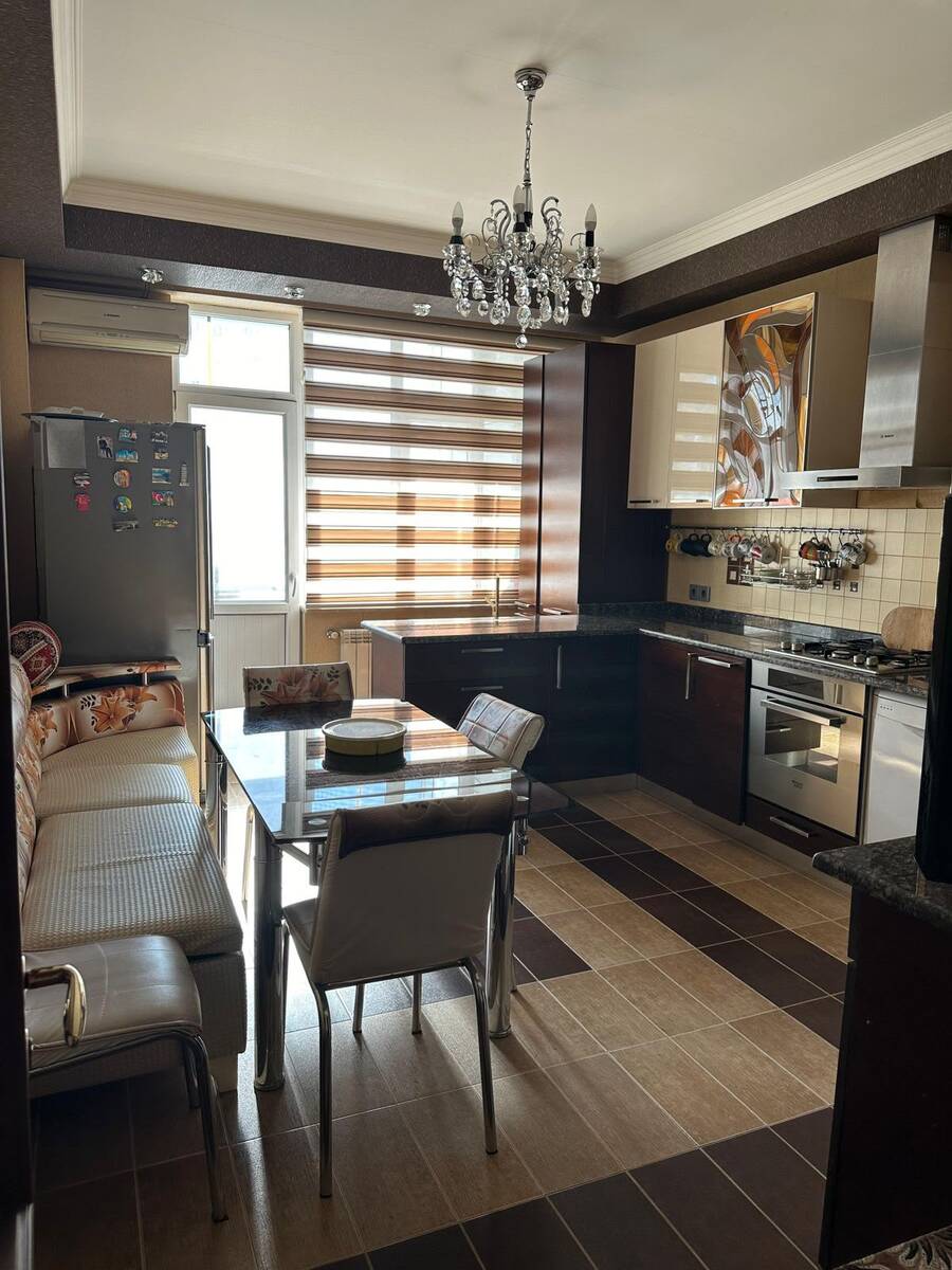 Satılır 4 otaqlı yeni tikili 220 m² — Mənzil, Bakı (8)