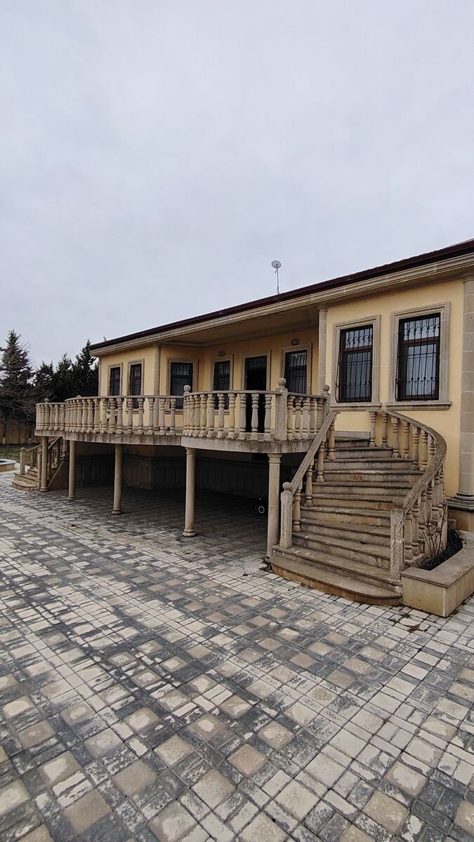 Satılır 4 otaqlı həyət evi/bağ evi 200 m² — Ev, villa, Bakı (9)