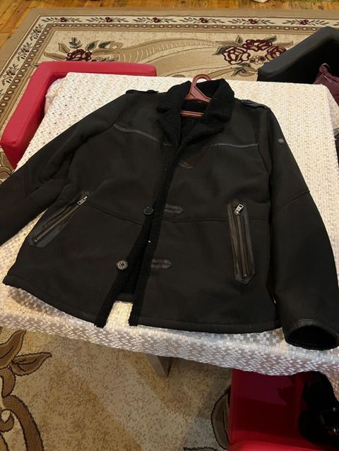 Avva kişi gödəkçəsi – XL ölçü - Rəng: qara - Model: klassik qış — Bakı