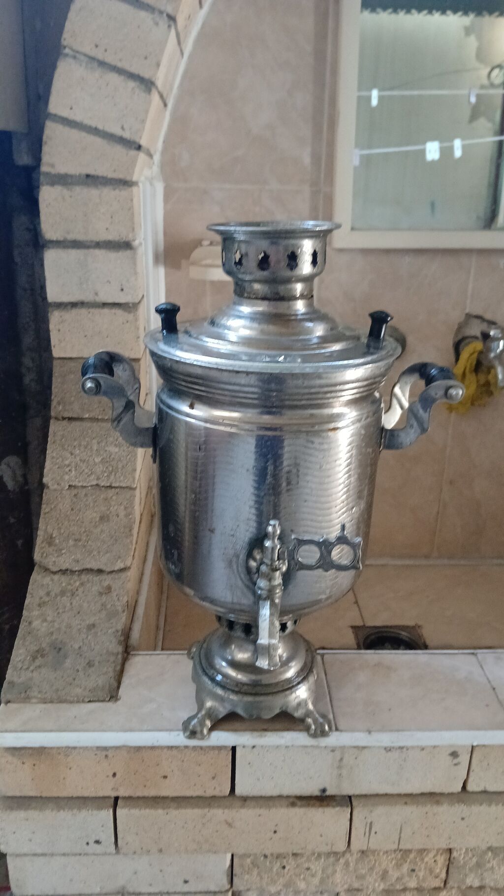 Klassik metal samovar - Material: tam metal/krom örtüklü gövdə — Samovarlar, Xırdalan (4)