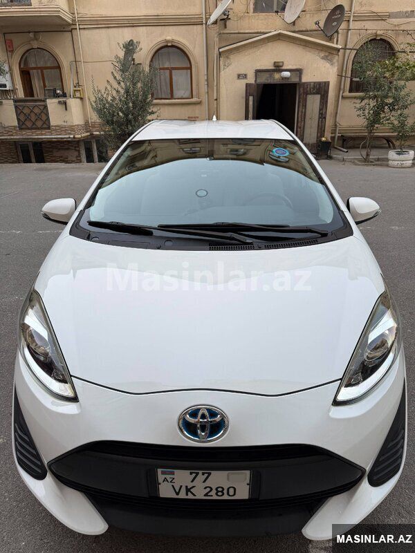 Toyota Aqua, 2018 il 77-VK-280 — Avtomobillər, Bakı (2)