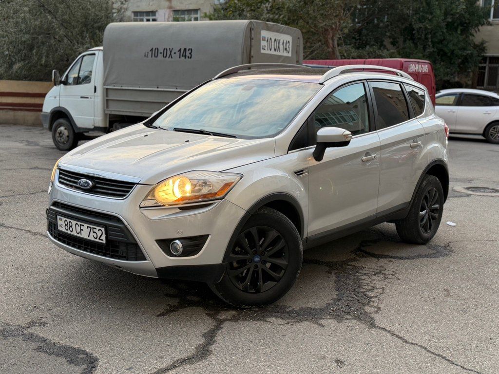 Ford Kuga, 2.5 L, 2011 il, 187 000 km 88-CF-752 — Avtomobillər, Sumqayıt (4)