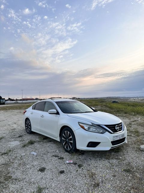 Nissan Altima: 2.5 l 2016 il Sedan — Digah