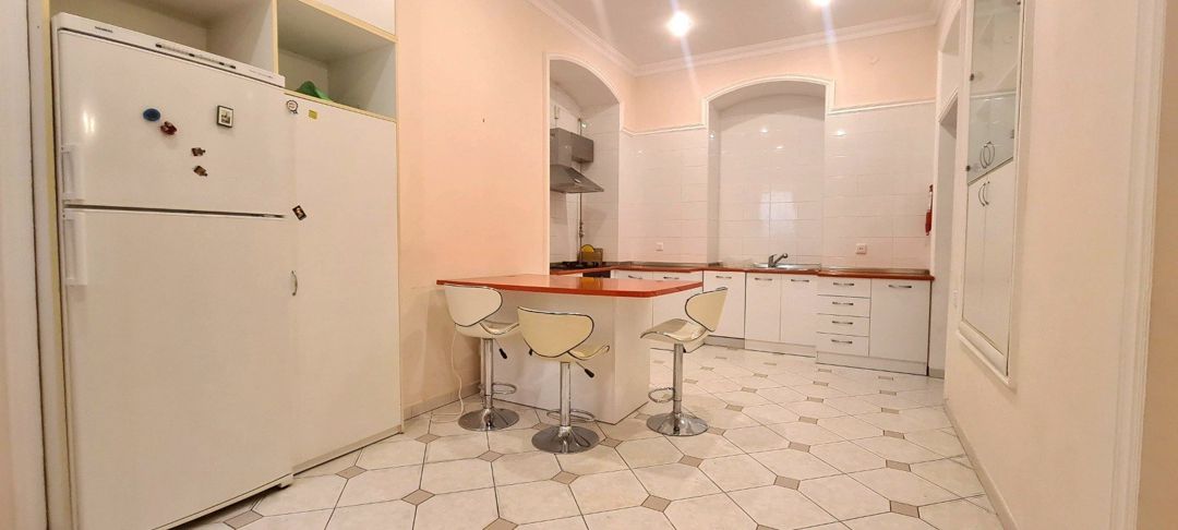 İcarəyə verilir 5 otaqlı həyət evi/bağ evi 250 m² — Ev, villa, Bakı (11)