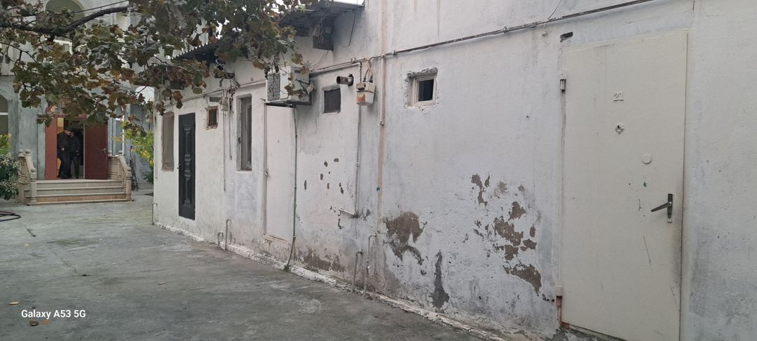 Satılır 7 otaqlı həyət evi/bağ evi 250 m² — Ev, villa, Bakı (2)