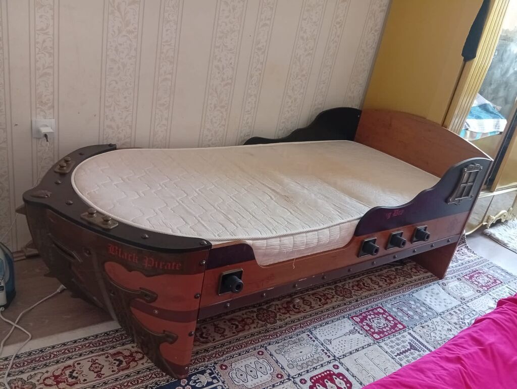 Yatağ 150₼Satilir. Matras daxil. Çilek mobilyanindi. Ünvan — Yataqlar, Digah