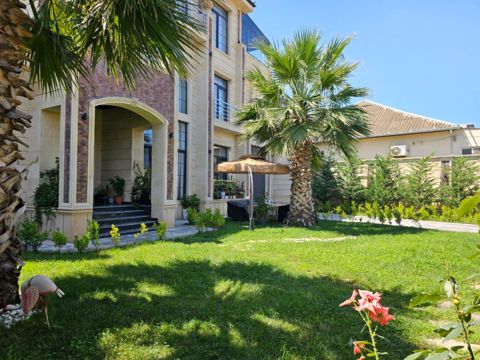 Satılır 7 otaqlı həyət evi/bağ evi 428 m² — Bakı