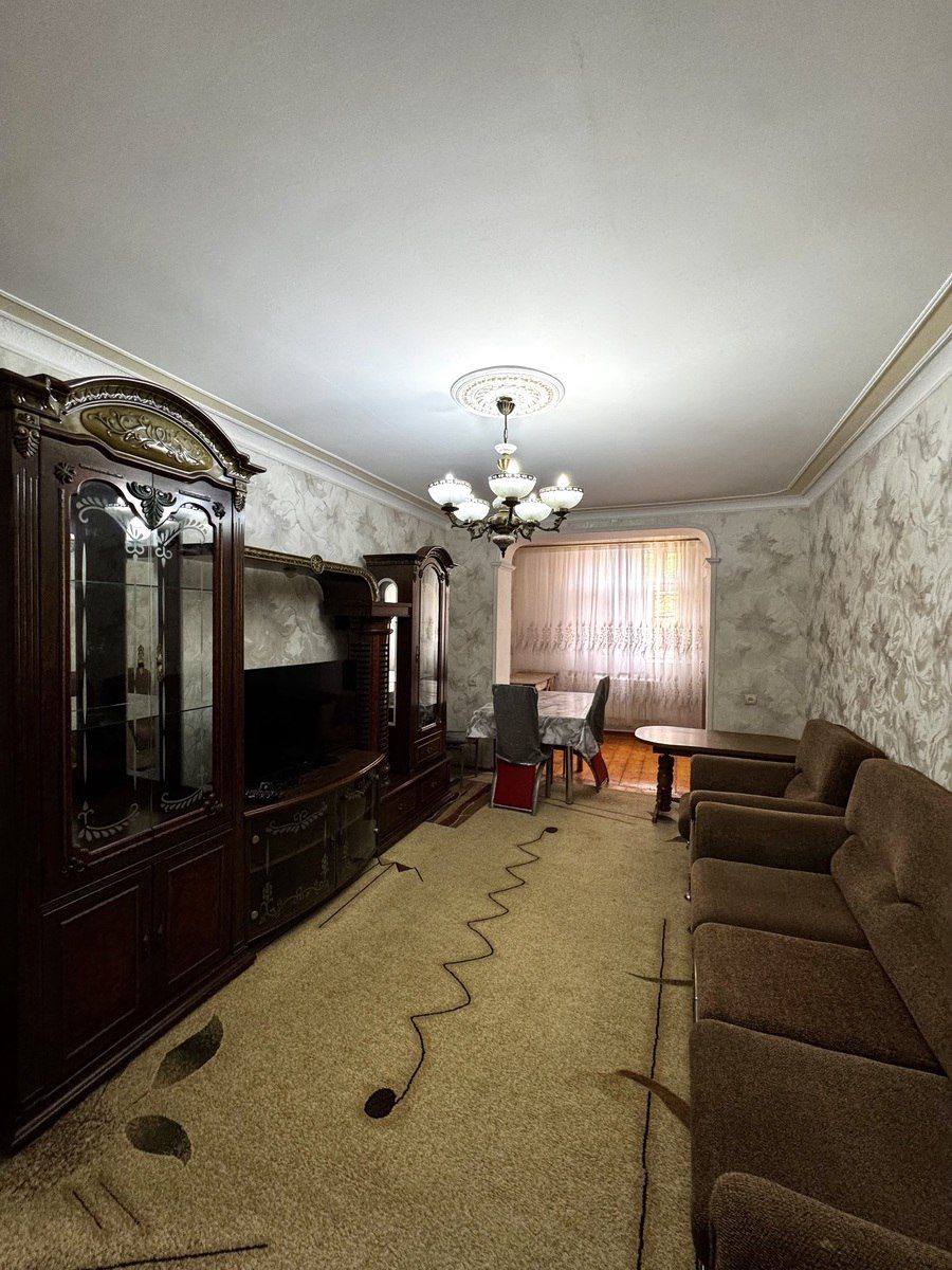 İcarəyə verilir 3 otaqlı köhnə tikili 80 m² — Mənzil, Bakı