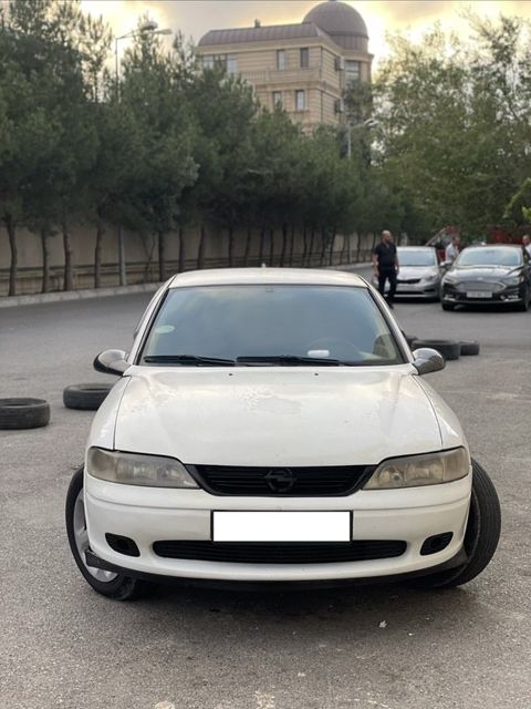 Opel Vectra, 1.8 L, 1999 il, 319 000 km — Bakı