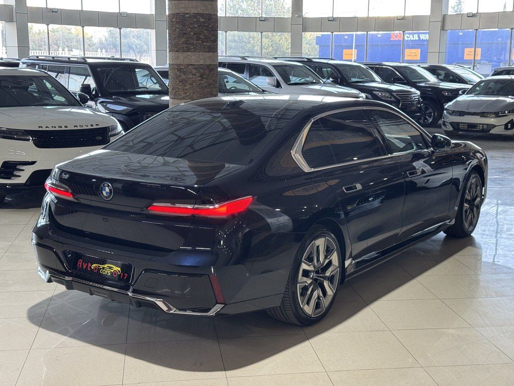 BMW i7 M70, 105.7 kWh, 2023 il, 89 000 km — Avtomobillər, Bakı (7)