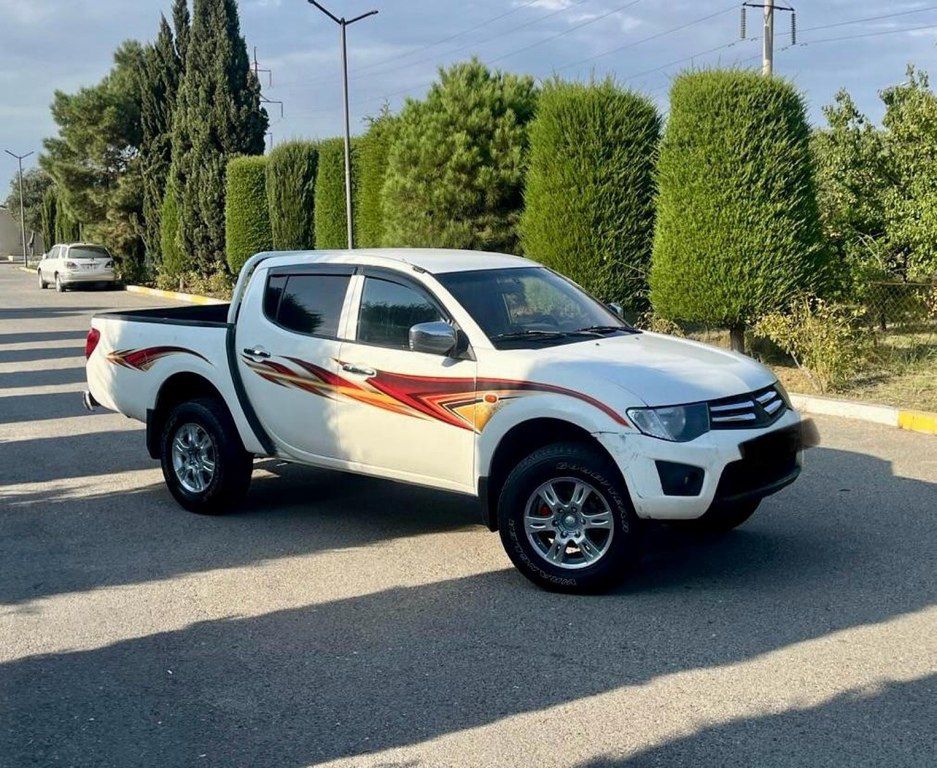 Mitsubishi L200, 2.5 L, 2013 il, 318 400 km — Avtomobillər, Bakı (3)
