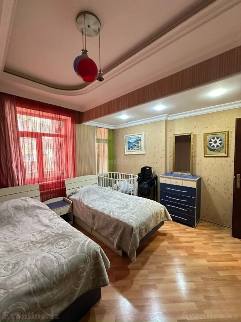 Satılır 3 otaqlı Mənzil Yeni tikili 96 m² Bakı, Yasamal r., İnşaatçılar m., Yeni Yasamal — Mənzil, Bakı (7)