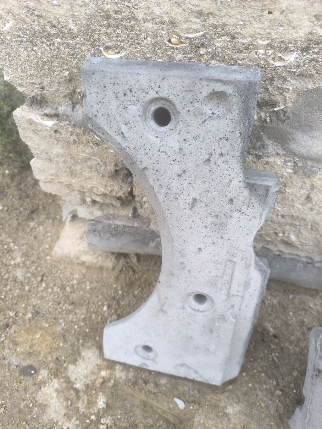 Məhsul: Beton körpü/boru dayağı üçün prefabrik kronşteyn/əlcək — Beton, Bakı (4)