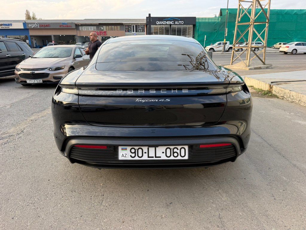 Porsche Taycan, 79.2 kWh, 2022 il, 7 000 km 90-LL-060 — Avtomobillər, Bakı (9)