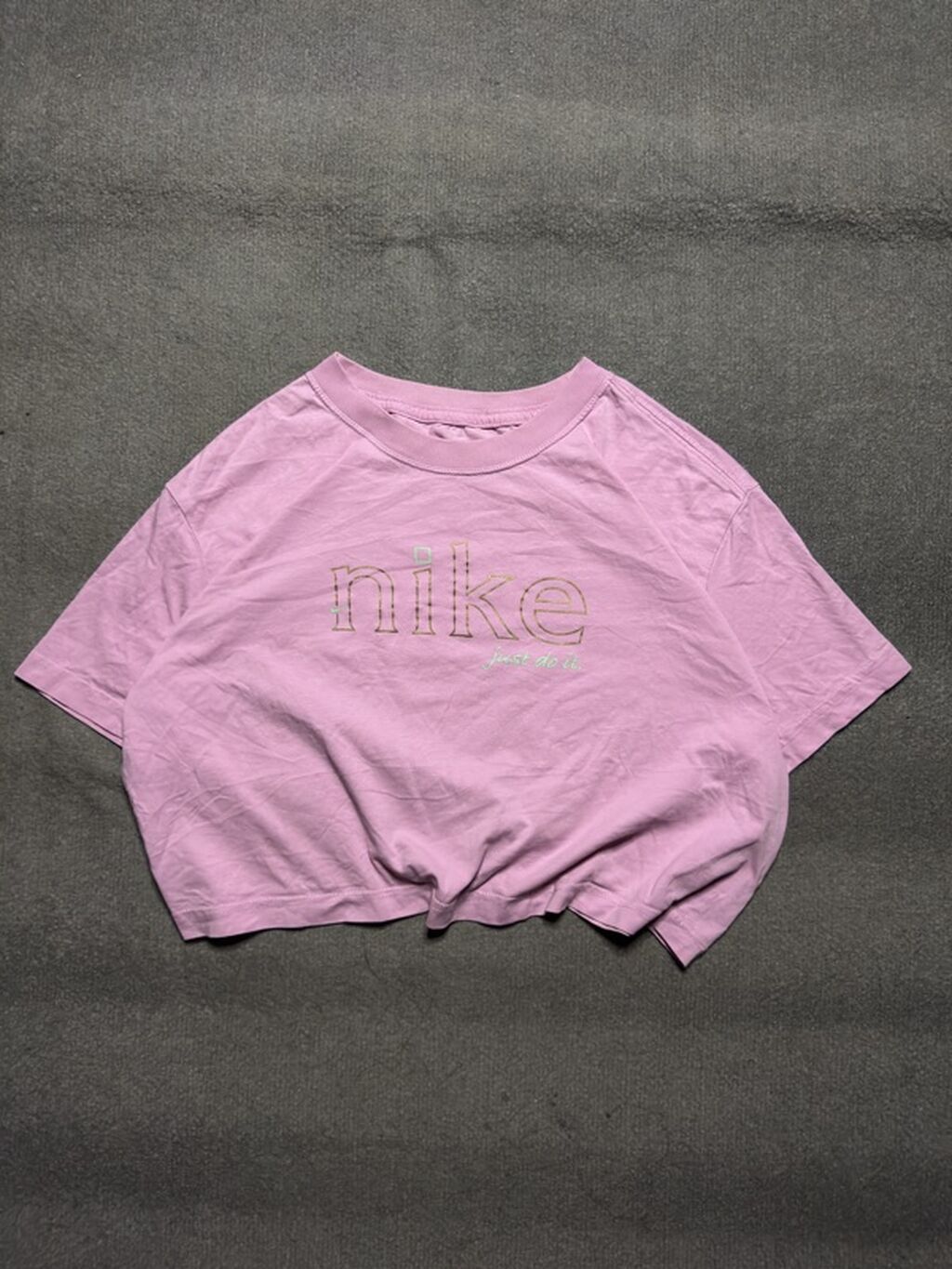 Nike qısaqol crop t-shirt Ölçü:M oversize problemi yoxdur, təzədir — Futbolka və polo, Bakı