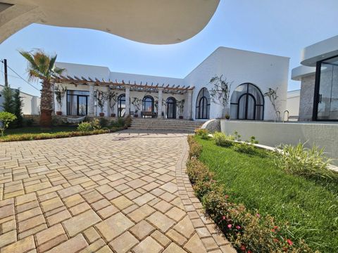 Satılır 4 otaqlı həyət evi/bağ evi 200 m² — Bakı