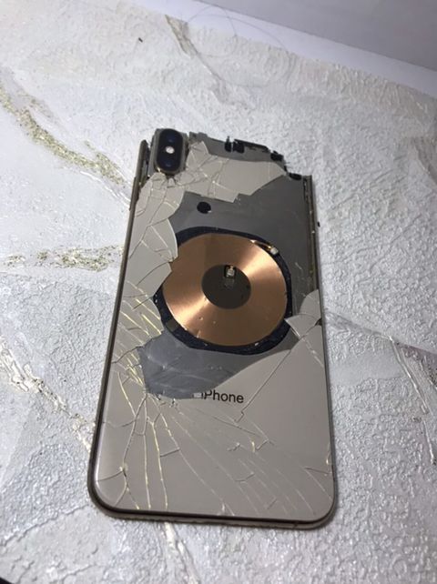 Bu iPhone xsmax di 256 yaddash Amma. iCloudadi bele ishtiyir bypass — Bakı