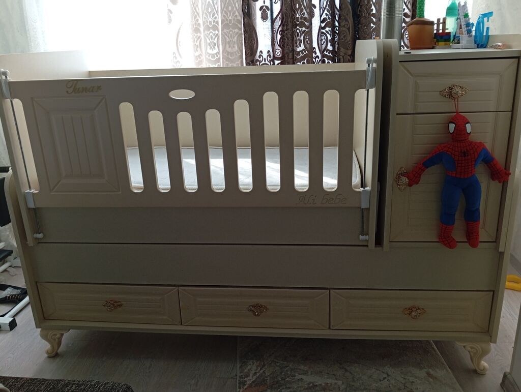 Oğlan və qız üçün, İşlənmiş, Dördbucaq, Beşik, Dəstsiz, Matras ilə, Yellənmə mexanizmsiz — Bəşikləri, Bakı (4)