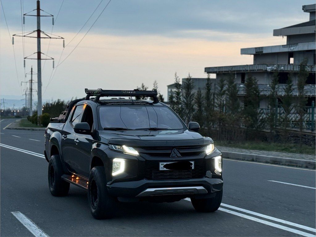 Mitsubishi L200, 2.4 L, 2023 il, 52 000 km — Avtomobillər, Bakı (10)