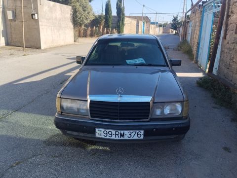 Mercedes 190, 2.0 L, 1991 il, 250 000 km — Bakı