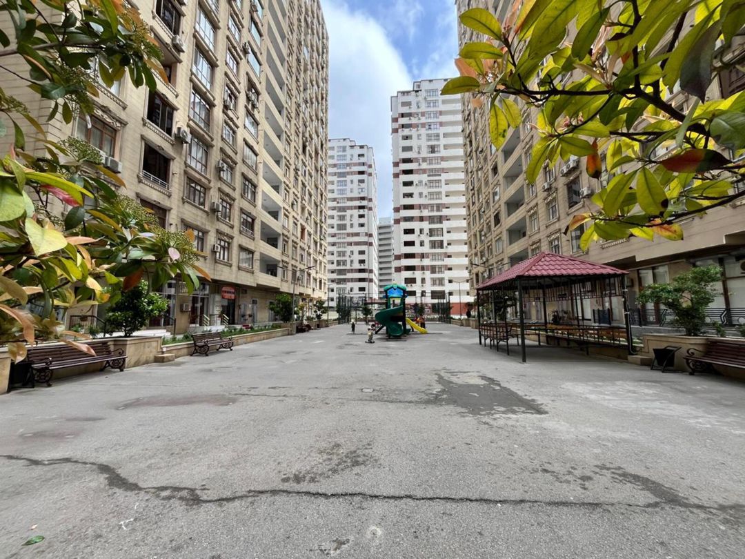 Satılır 4 otaqlı yeni tikili 176 m² — Mənzil, Bakı (5)