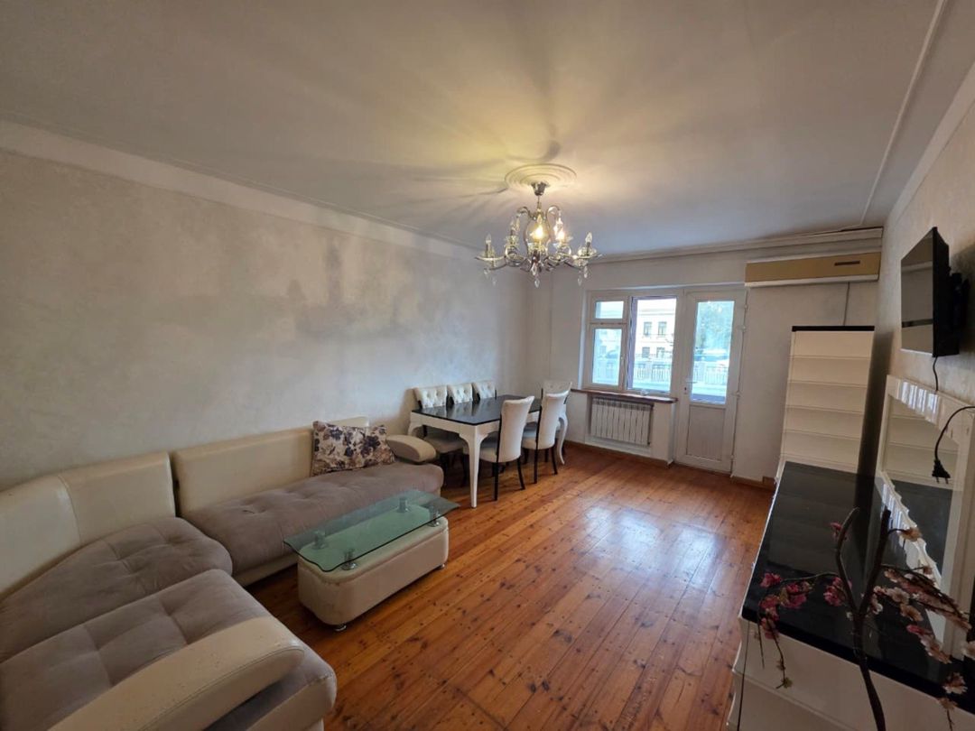 İcarəyə verilir 2 otaqlı köhnə tikili 80 m² — Mənzil, Bakı (3)