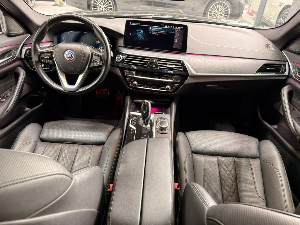 BMW 530e, 2.0 L, 12 kWh, 2022 il, 64 000 km — Avtomobillər, Bakı (11)