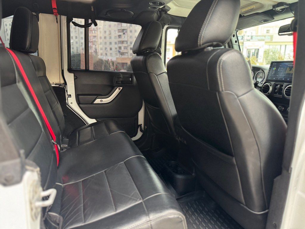 Jeep Wrangler, 3.6 L, 2013 il, 195 000 km 50-FH-122 — Avtomobillər, Bakı (12)