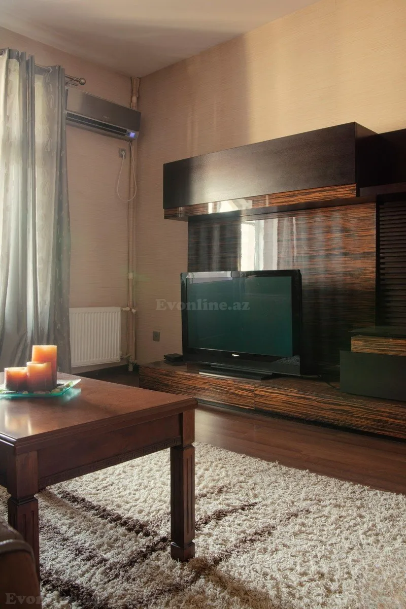 Kirayə verilir 3 otaqlı Mənzil Köhnə tikili 100 m² Bakı, Nəsimi r — Mənzil, Bakı (5)