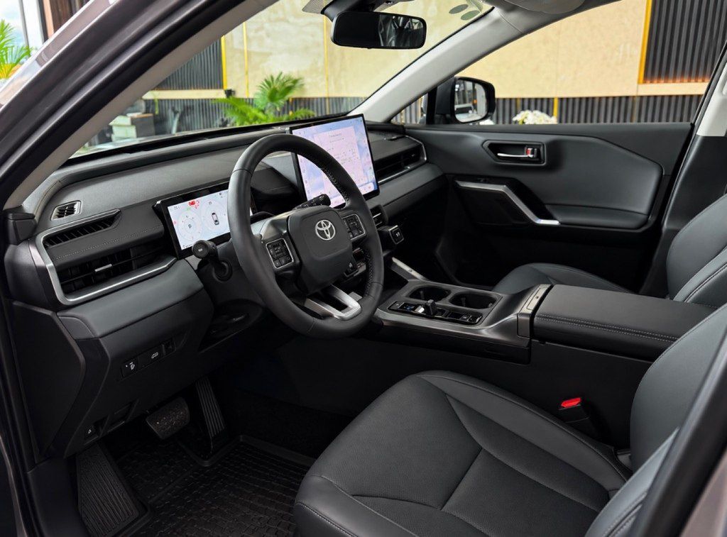 Toyota RAV4, 2.5 L, 1.6 kWh, 2026 il, yeni — Avtomobillər, Bakı (7)