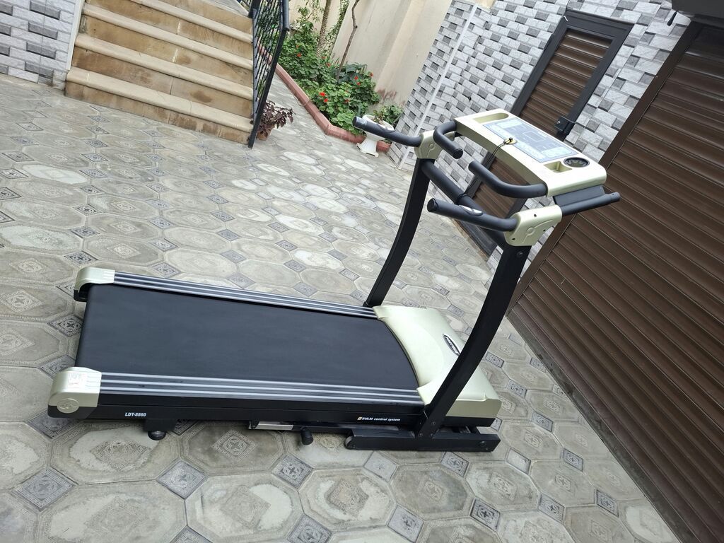 Beqavoy PROTEUS-8860 professional 150kq ceki goturur. Cox iri — Koşu simulyatorları, Sumqayıt (10)