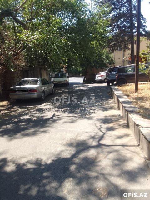 Köhnə tikili Kirayə Verilir Yasamal r., İnşaatçılar m., 3 otaq, 70 m² — Bakı
