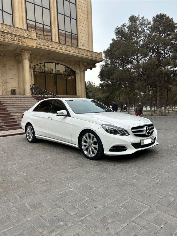 Mercedes E 220, 2.1 L, 2015 il, 230 000 km — Avtomobillər, Sumqayıt (4)
