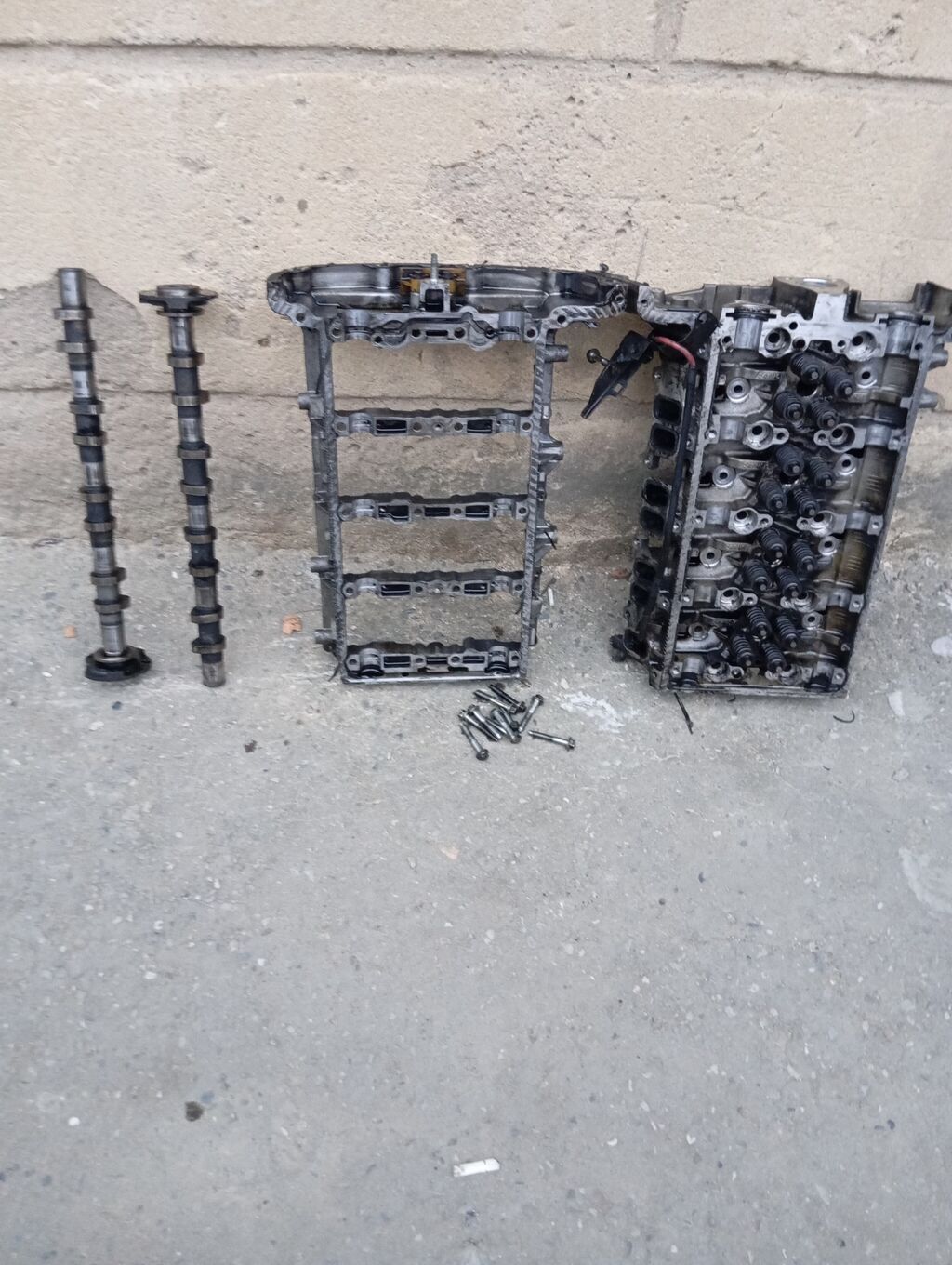 Məhsul: Mühərrik silindr başlığı komplekti (Dohc) Tərkib: - 16 — Mühərriklər, Bakı