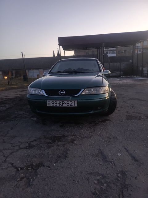 Opel Vectra, 2.0 L, 1999 il, 366 000 km — Şəki