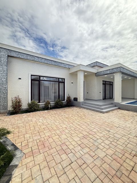 Satılır 4 otaqlı həyət evi/bağ evi 160 m² — Bakı