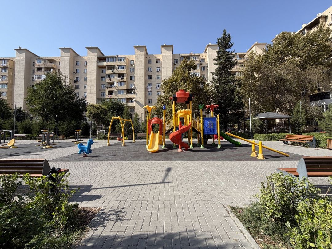 Satılır 2 otaqlı köhnə tikili 65 m² — Mənzil, Bakı