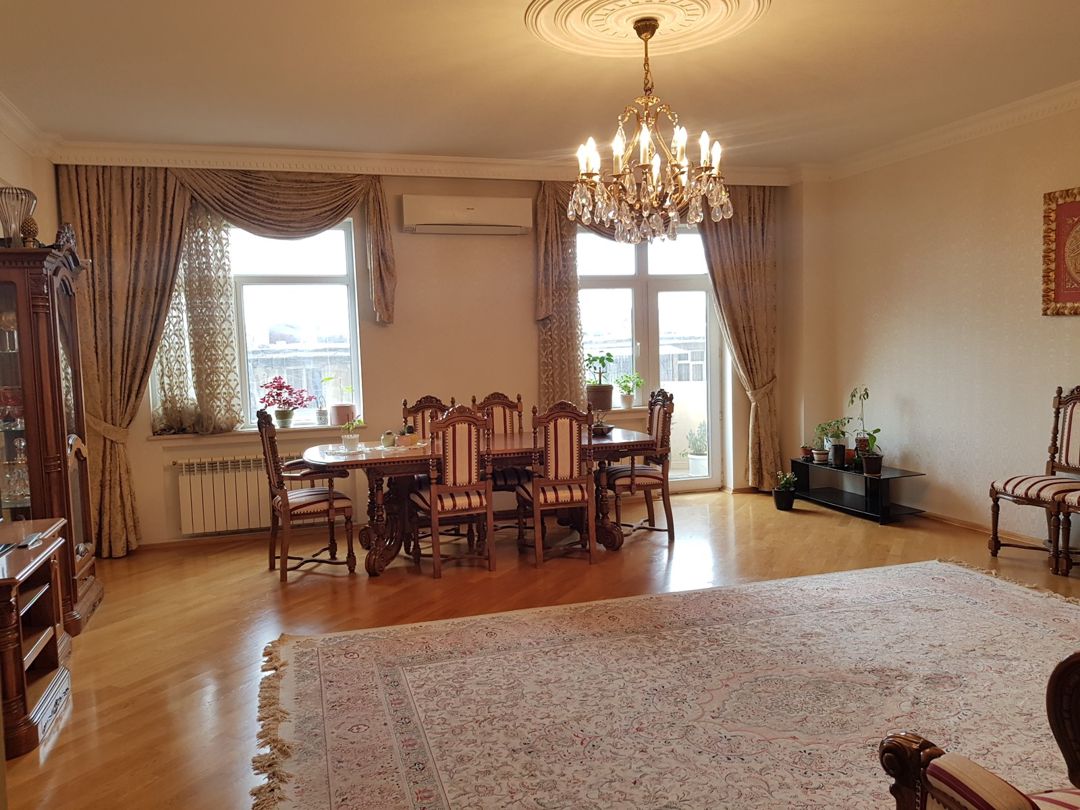 Satılır 4 otaqlı yeni tikili 206 m² — Mənzil, Bakı (3)