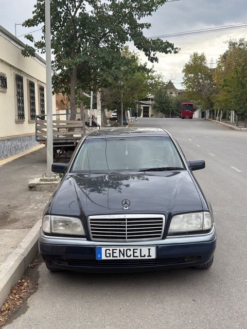 Mercedes C 180, 1.8 L, 1995 il, 250 000 km — Gəncə