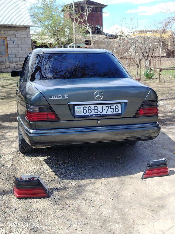 Mercedes 300 D, 3.0 L, 1994 il, 758 000 km 68-BJ-758 — Avtomobillər, Naxçıvan (9)