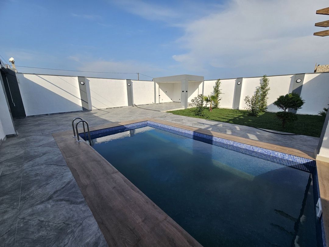 Satılır 4 otaqlı həyət evi/bağ evi 160 m² — Ev, villa, Bakı (12)