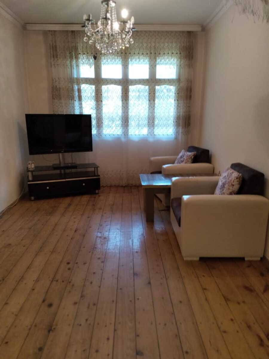 Satılır 2 otaqlı köhnə tikili 82 m² — Mənzil, Bakı (3)